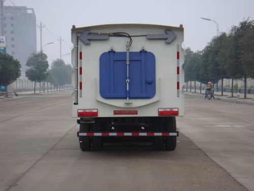 高效環保的城市清潔助手——5方小型多利卡掃路車